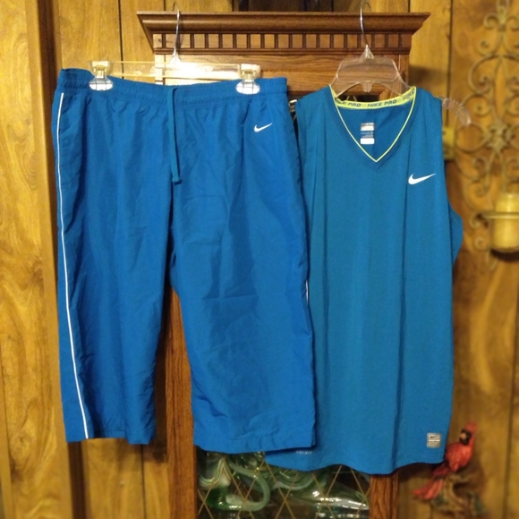 Nike Pants - Nike top & Capri pants